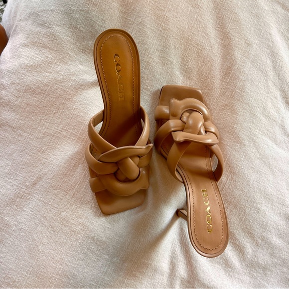 Coach Kellie Learher Sandal Pump - Picture 1 of 11